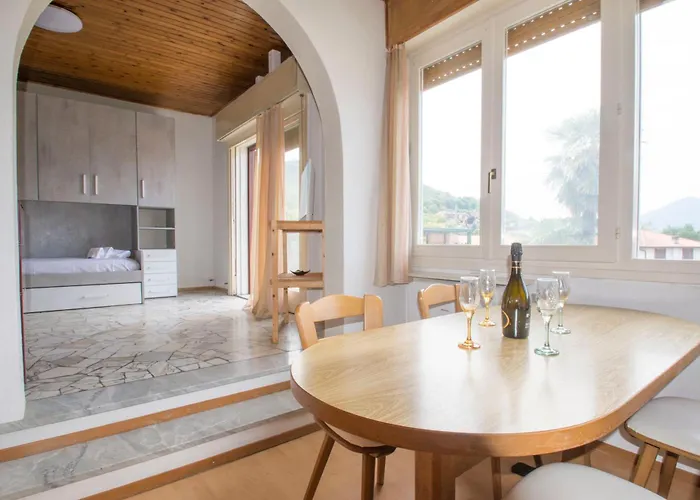 Laura Сasa de vacaciones Germignaga